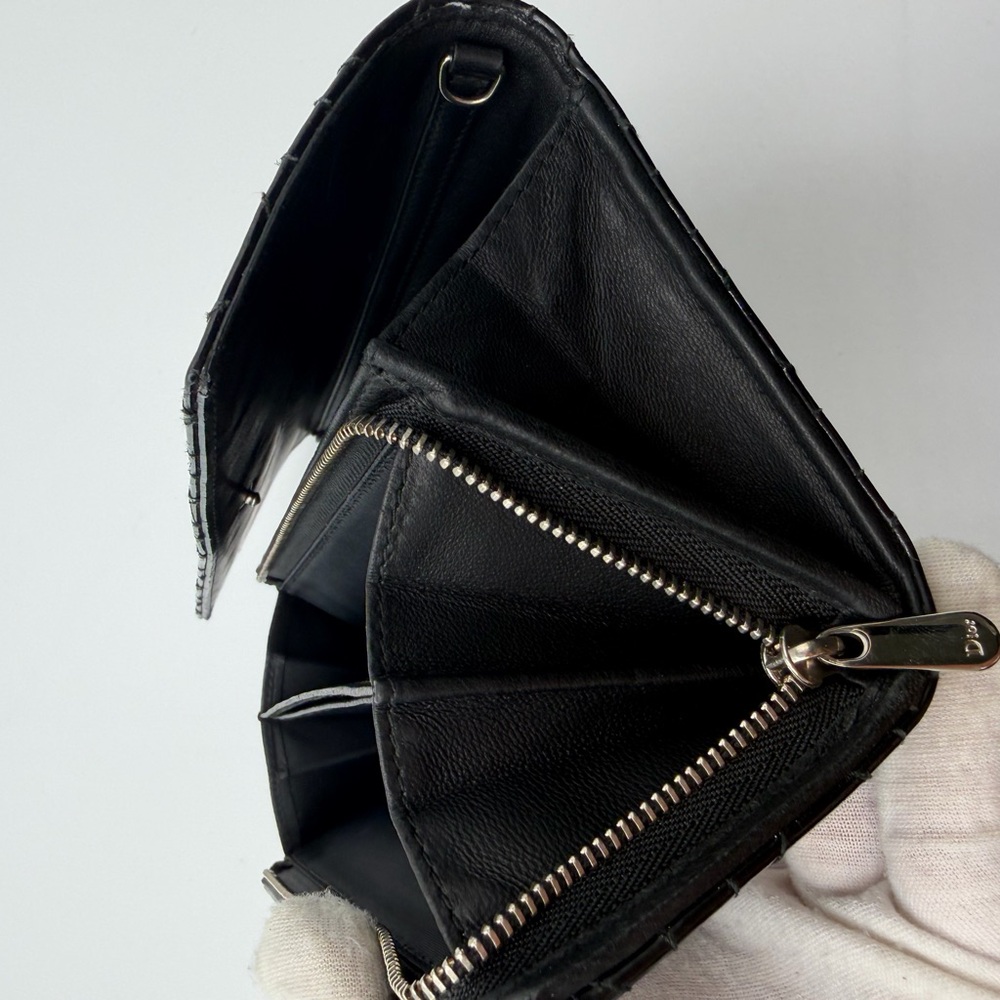 Christian Dior Black Quilted Patent Leather Women’s Wallet - Picture 5 of 7